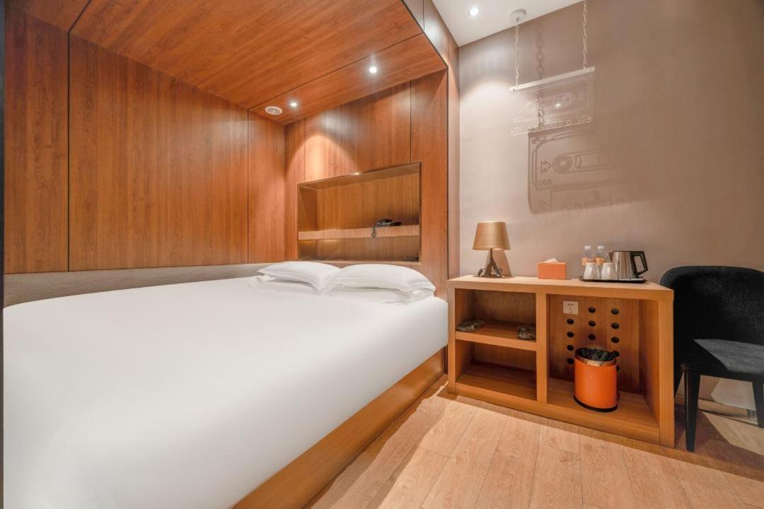Hotel Weiting The Bund Nanjing East Road Pedestrian Street Branch Shanghai